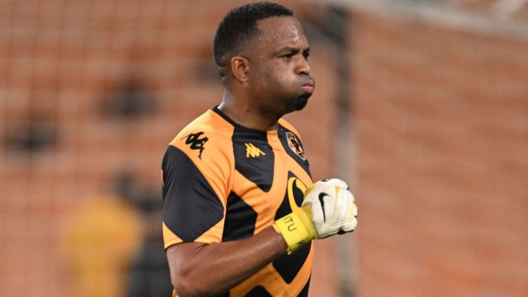 Clubless Itumeleng Khune told to reject Kaizer Chiefs' non-playing role – 'He can still help many teams in PSL'