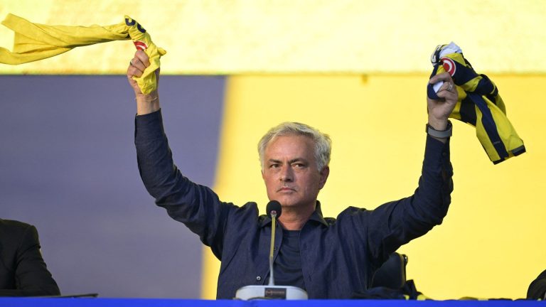 Jose Mourinho issues touching message to Fenerbahce fans as new coach reiterates commitment to club's education scholarship