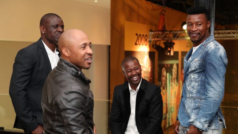 'Tso Vilakazi is a disgrace, foolish & waste of time to discuss his opinion! Van Rooyen couldn't force himself to Parents FC, Orlando Pirates showed interest' – Fans