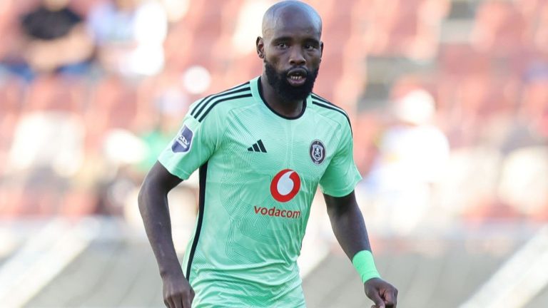 ''Relebohile Mofokeng' & Patrick Maswanganyi shine, but I don't get credit' – Orlando Pirates midfielder Makhehlene Makhaula adamant 'One day fans will recognise it'