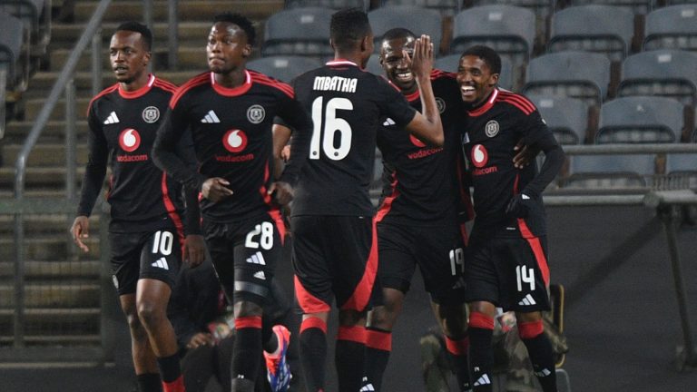 'Disciplining the Disciples! Orlando Pirates’ result a reminder of Toyota Cup – The only thing Kaizer Chiefs will lift is their hands during corner kicks – Buccaneers cannot celebrate beating part-time footballers' – Fans