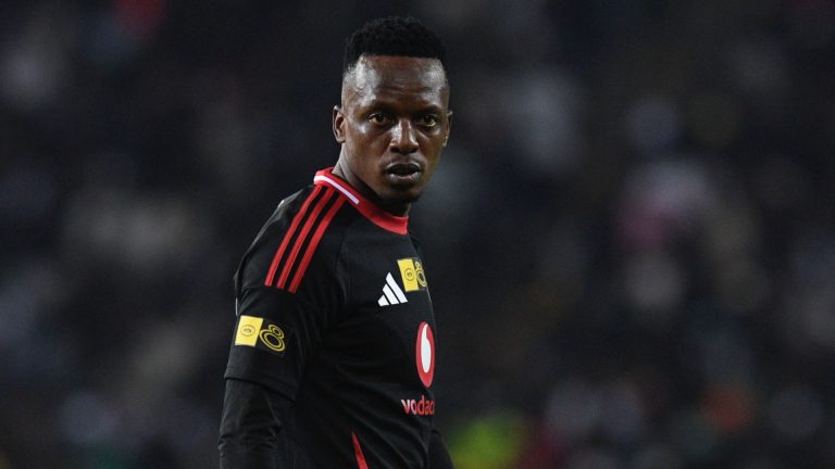 ‘He’s not a big player for Orlando Pirates yet. He has to control his emotions’ – Buccaneers legend warns Patrick Maswanganyi to fix his attitude