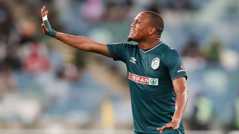 'Kaizer Chiefs are surprising, they want to pay only R10 million for five players? Orlando Pirates paid that amount for Gilberto! Amakhosi, please be serious Riaan Hanamub is a quality player' – Fans