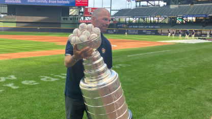 Zito gives Stanley Cup the full Milwaukee experience, including frozen custard