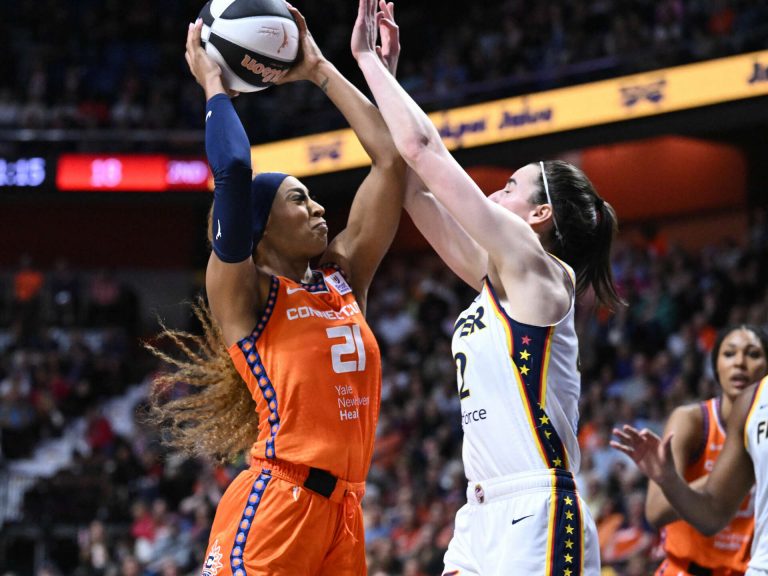 WNBA Playoffs Fever vs Sun Picks and Odds | September 22, 2024