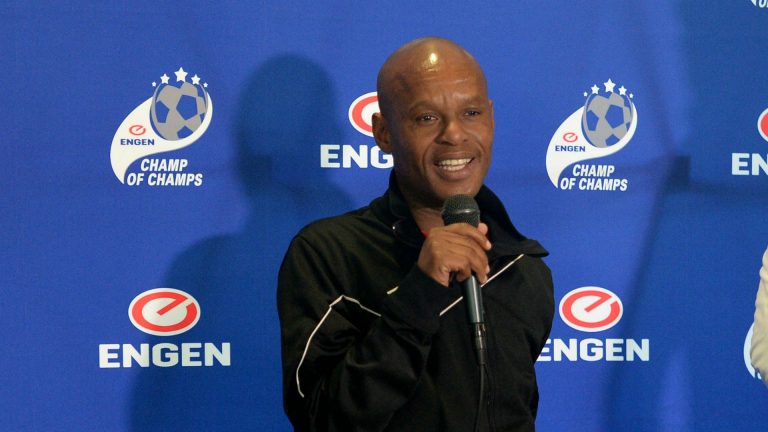 Former Orlando Pirates star slams Kaizer Chiefs vs Mamelodi Sundowns referees – 'Hard work in training wasted by poor refereeing decisions'