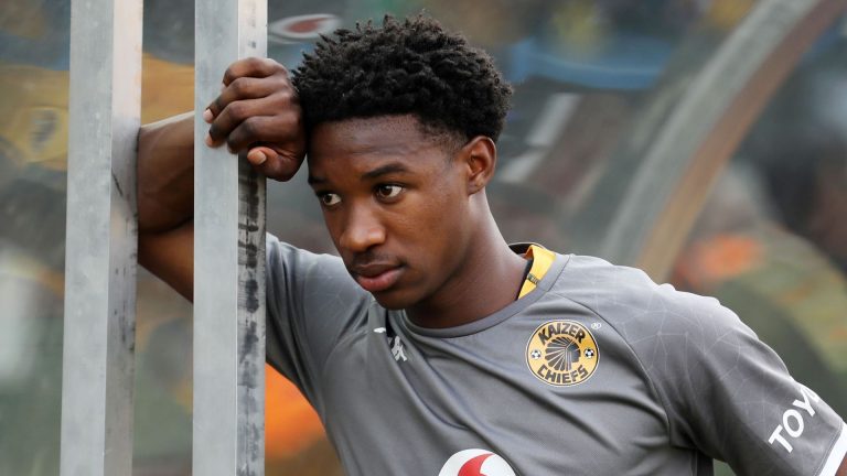 Kaizer Chiefs legend Willard Katsande gives Samkelo Zwane advice to continue improving – 'He is no longer young, he needs to step up'