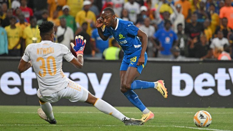 Kaizer Chiefs vs Mamelodi Sundowns: Safa adamant 'refs did very well' & opens up on VAR introduction