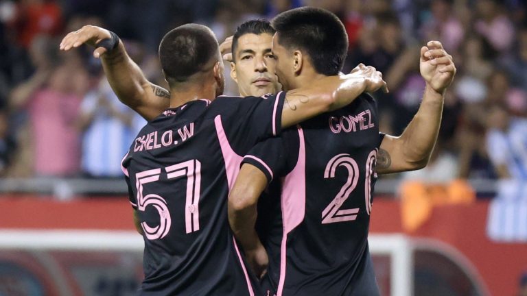 Luis Suarez's dominance leads Inter Miami to 4-1 victory over Chicago Fire