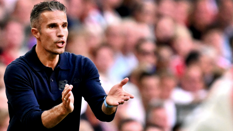 What would Arsene Wenger & Sir Alex Ferguson say? Ex-Arsenal & Man Utd striker Robin van Persie breaks club record for worst defeat as Heerenveen concede NINE against AZ