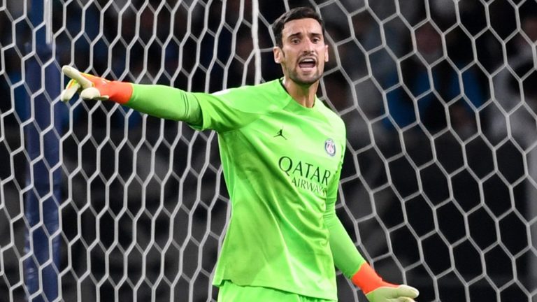 Sergio Rico has found a new club! Ex-PSG goalkeeper undergoes medical with Qatari side Al Gharafa 16 months after life-threatening injury in horse accident