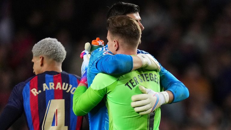 Real Madrid stopper Thibaut Courtois sends heartfelt message to Barcelona's Marc-Andre ter Stegen after goalkeeper suffers horror injury against Villarreal