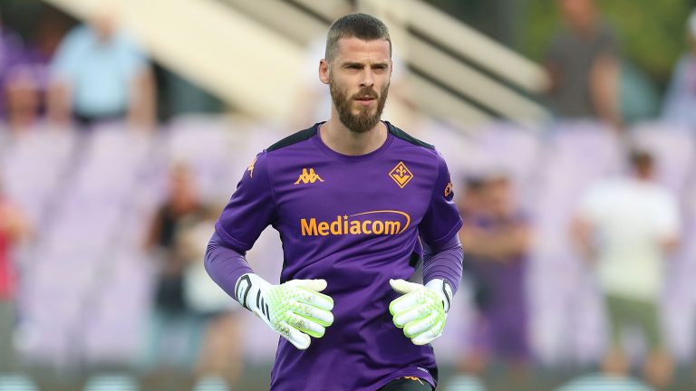 Is David de Gea stuck as a No.2? Fiorentina boss Raffaele Palladino sends clear message to ex-Man Utd goalkeeper after benching him for second successive Serie A game