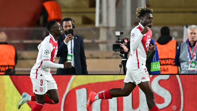 USMNT striker Folarin Balogun comes off bench as Monaco overcome Lamine Yamal and 10-man Barcelona in Champions League opener