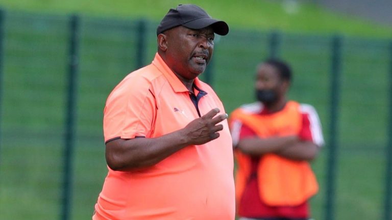 'The Sono family will give Orlando Pirates management problems when Irvin Khoza goes! 'Tito' Maswanganyi never asked for Jomo's jersey – No. 10 is nothing at Kaizer Chiefs and Mamelodi Sundowns' – Fans