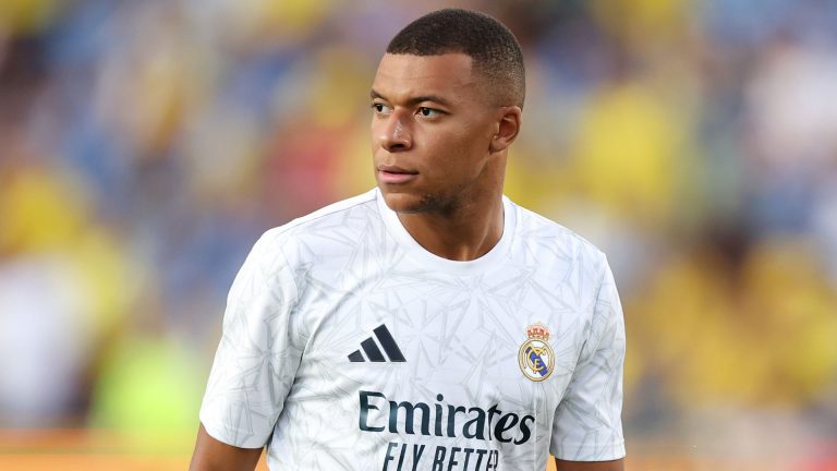 Kylian Mbappe sent four-word message by PSG after being ordered to pay Real Madrid star €55m in unpaid wages