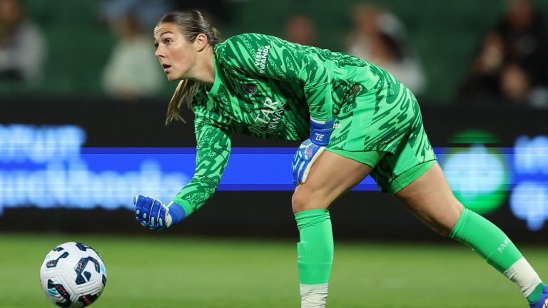 'Let's have it!' – Lionesses stopper Mary Earps raring to go ahead of start of new season with PSG