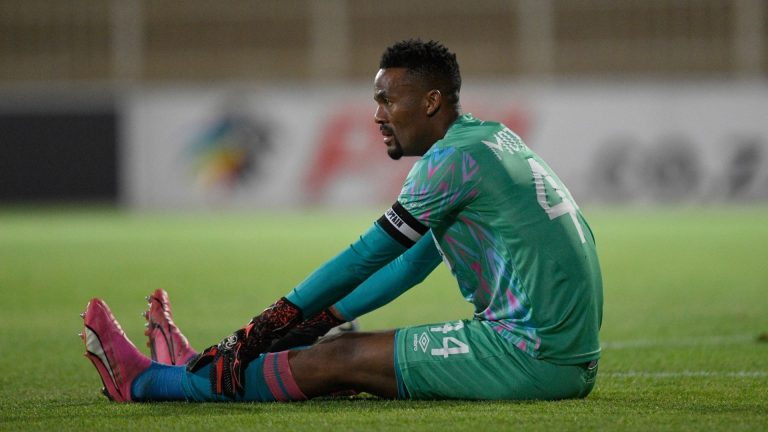 Bafana Bafana legend Andre Arendse asks fans to 'support' AmaZulu goalkeeper Veli Mothwa after recent costly mistakes – 'We have to protect him'