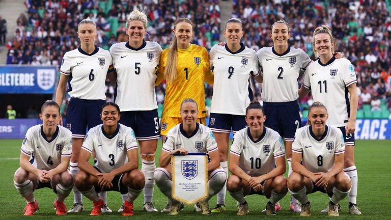 Lionesses continue to inspire! England team set for talks with UK government over girls' access to football in schools