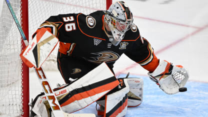 Gibson out 3-6 weeks for Ducks after emergency appendectomy surgery