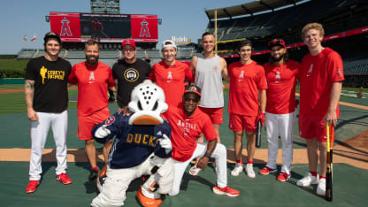 Ducks take batting practice, Gudas throws ceremonial 1st pitch before Angels game